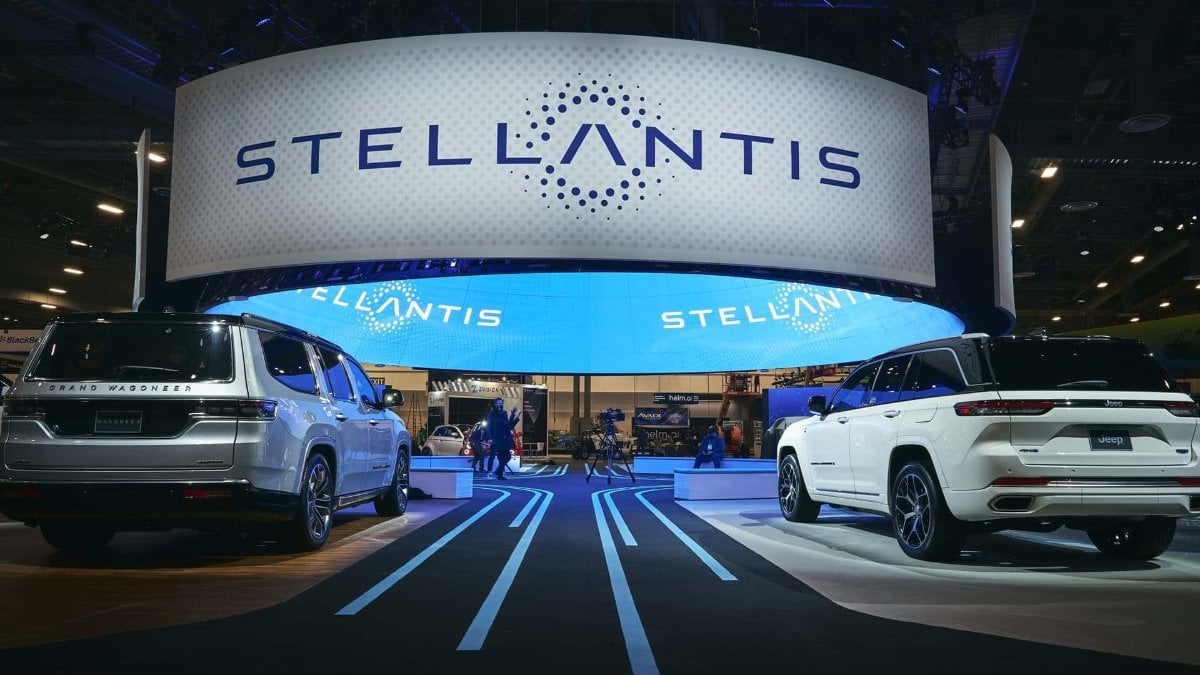 Hafif hibrit atağı: Stellantis, yıl sonuna kadar Avrupa’da 30 model satışa sunacak
