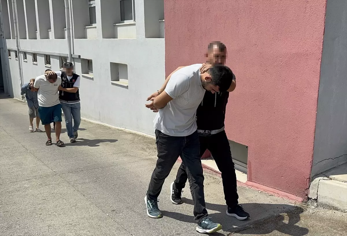 adanada uyusturucu operasyonu 6 tutuklama k2XvUpii