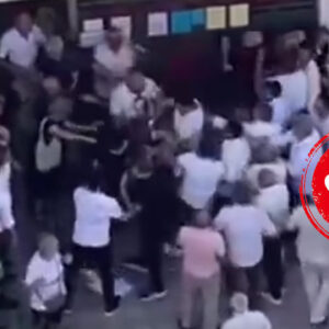 chp atakumda yumruklar konustu cevik kuvvet mudahale etti DAe3asO3