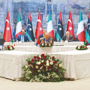 dolmabahcede akdeniz masasi EXg27aF7