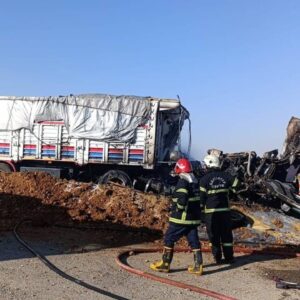 gaziantepte seyir halindeki tir alev aldi cTtwN4rb