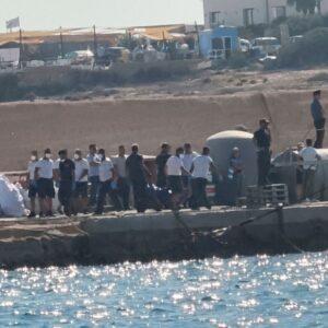 italyadaki gemi kazasinda 27 kisi boguldu 5MdmvqRW