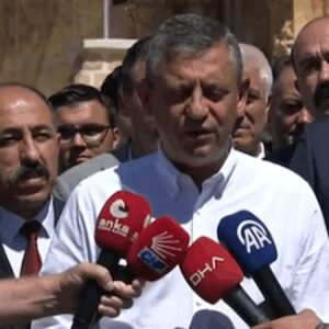 ozgur ozelden aziz ihsan aktas yorumu VQuxWq11