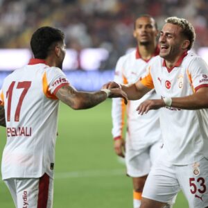 sahasinda 18 mactir yenilmeyen galatasaray karagumruk karsisindaosimhen ve icardi oynayacak mi hBCsfUzf