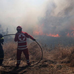 yunanistan alevlerle mucadele ediyor bircok nokta tahliye edildi ikFNQVcw