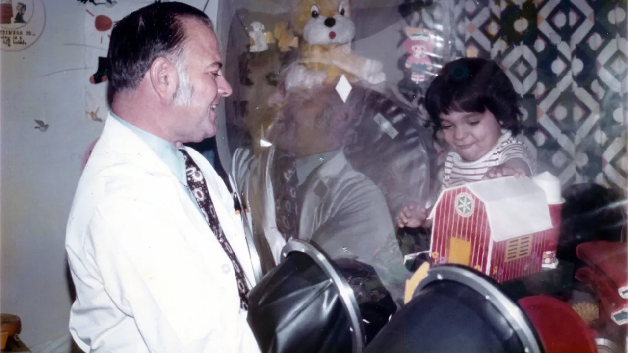 bir balonun icinde buyumek david vetterin yurek burkan hikayesi qzybG45B