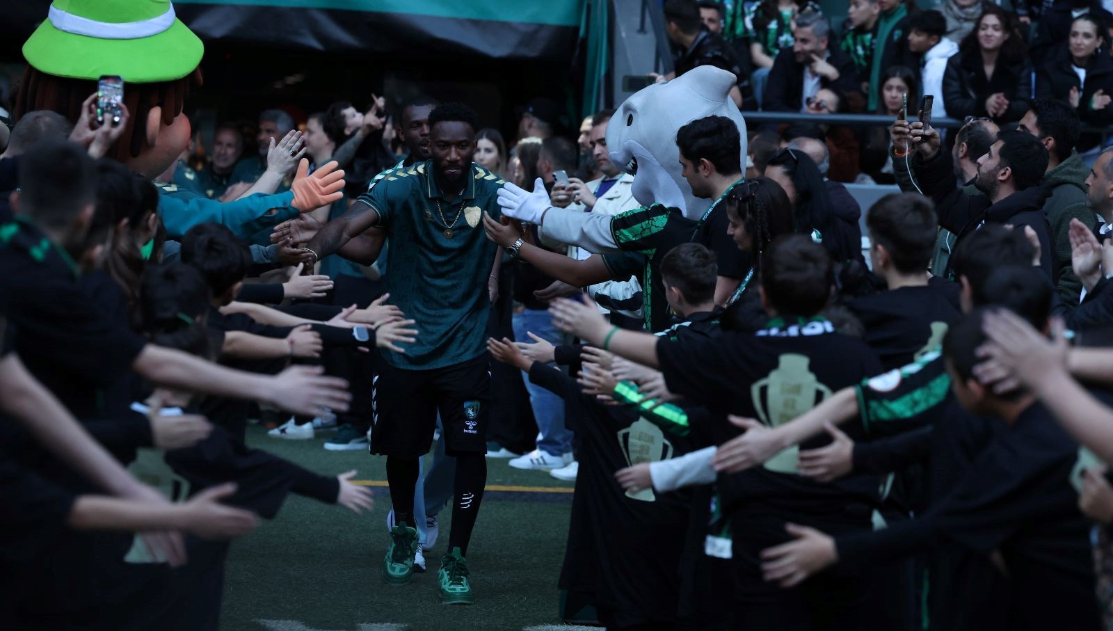 kocaelispor appindangoye ile yollari ayirdi rK2c1Apy