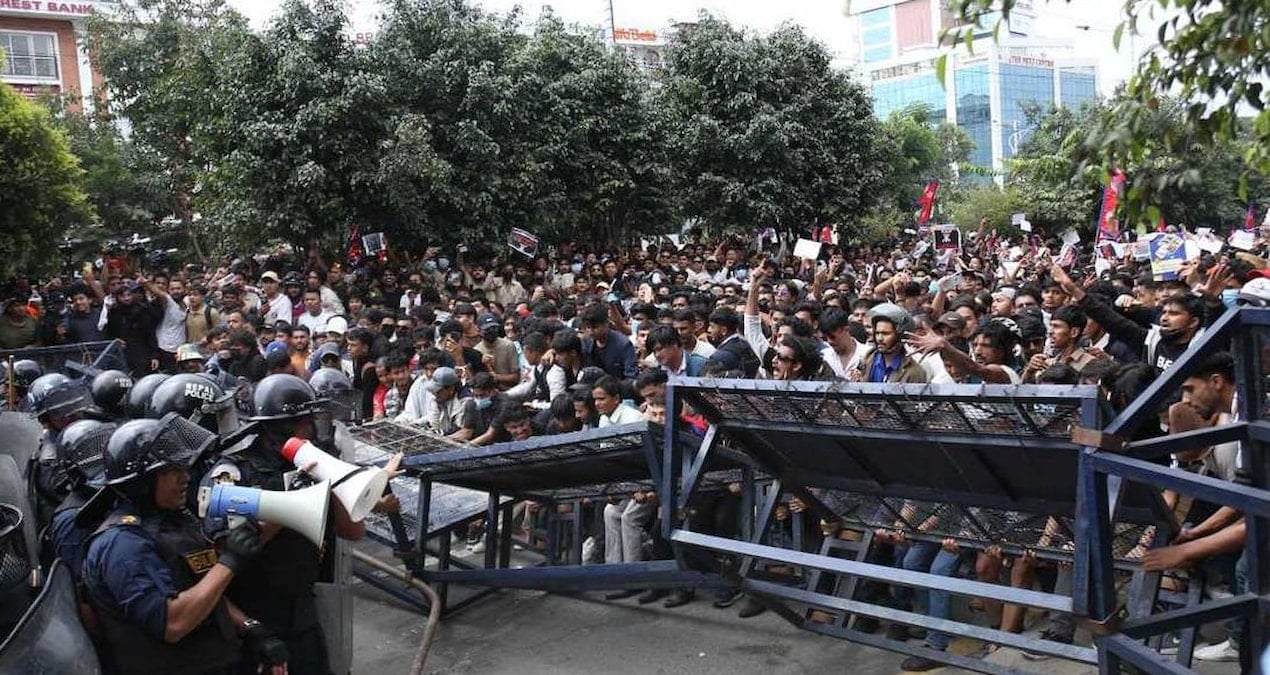 nepalda sosyal medya yasaklaninca halk sokaga dokuldu 14 kisi oldu 188QGJVj