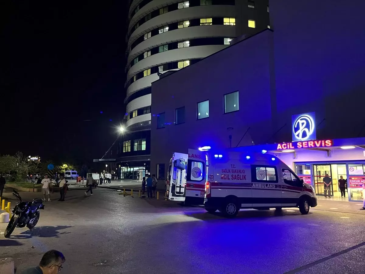 pamukkalede bicakli kavga 2 yarali KB25SpO1