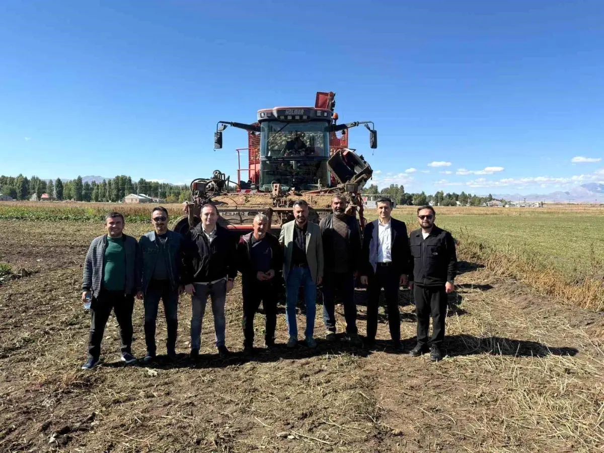 ak parti agri il baskani ilhami yildiz ureten kazanacak turkiye buyuyecek siK213Cx.jpg