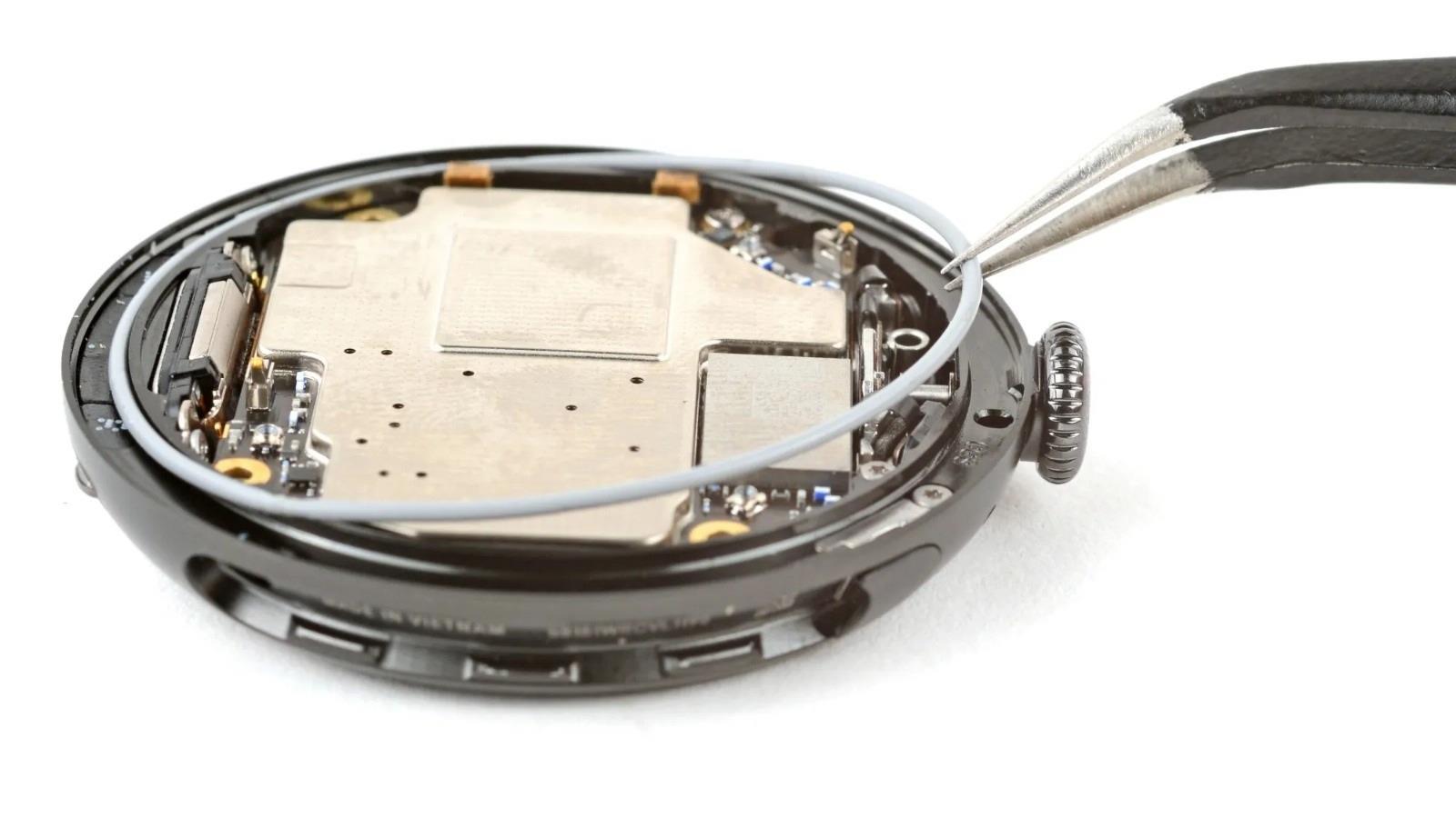 ifixitten 10 uzerinden 9 puan googlein yeni saati pixel watch 4 rekor kirdi 7n9ye9dc