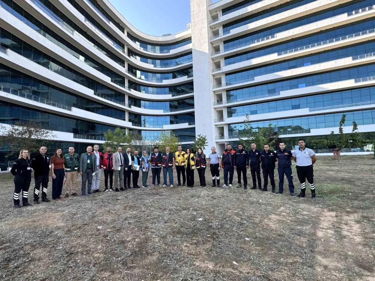 mugla egitim ve arastirma hastanesi afet tatbikatini basariyla tamamladi r1bZw8Is