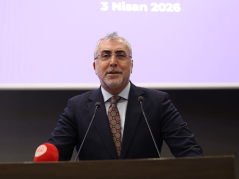 Bakan isikhan issizlik orani uc yili askin suredir tek hanede 6KtMSIyf